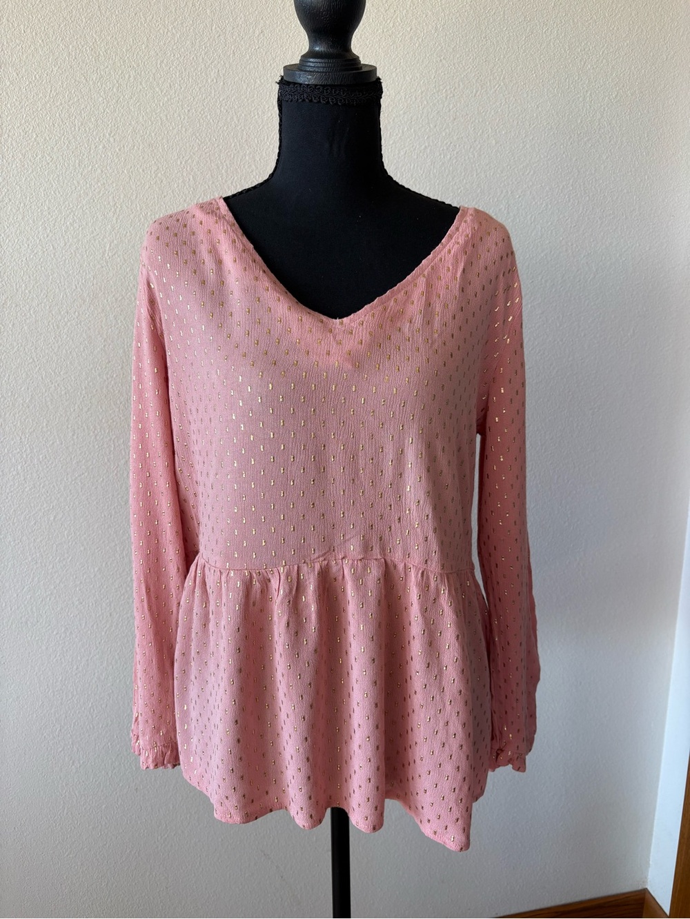 Womens Mazik pink metallic shirt size M